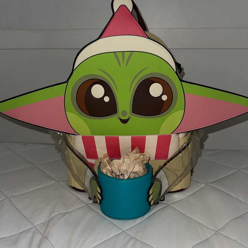 Lounge fly Baby Yoda Christmas Mini Backpack